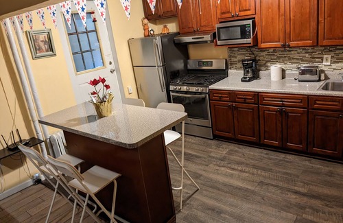 West New York House | LUXURY APARTMENT 15 MIN FROM MANHATTAN AT A BARGAIN PRICE. GREAT OPPORTUNITY.