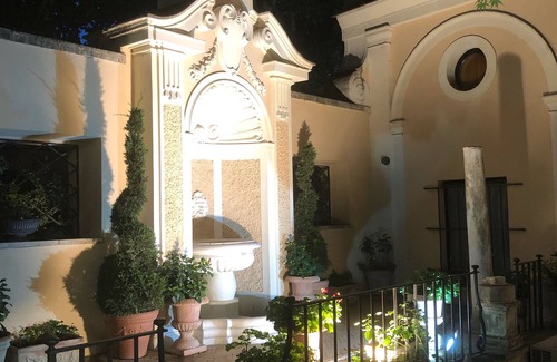 Rione VII Regola Apartment | Luxury apartment Via Giulia with private garden