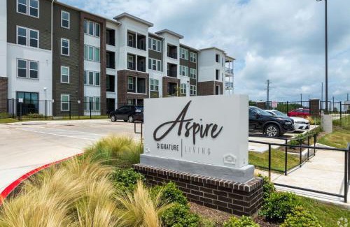Stony Ridge North Apartment | Luxury Apartments Near Airport