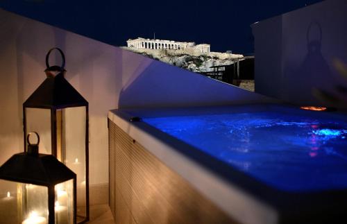 Monastiraki Apartment | Luxury Athens Apartment 2 Bedrooms Apartment Mavis Spacious Terrace With Hot Tub And Stunning City Views Athinaidos