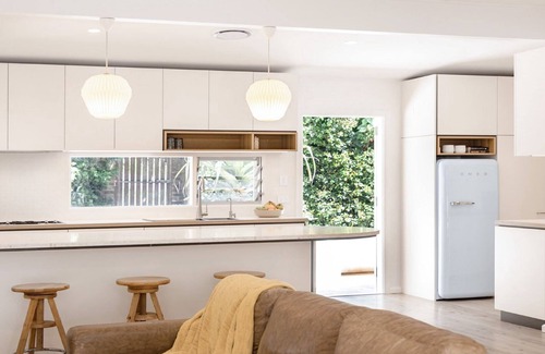 Macmasters Beach House | Luxury beach shack with pool and short walk to beach