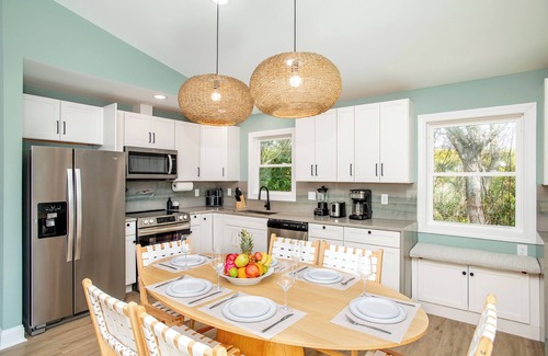 Emerald Isle House | Luxury Beach Home – 500ft Walk, 4min
