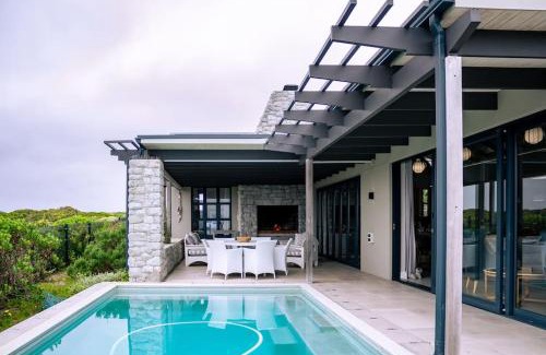 Gansbaai Villa | Luxury Beach House in Romansbaai Estate