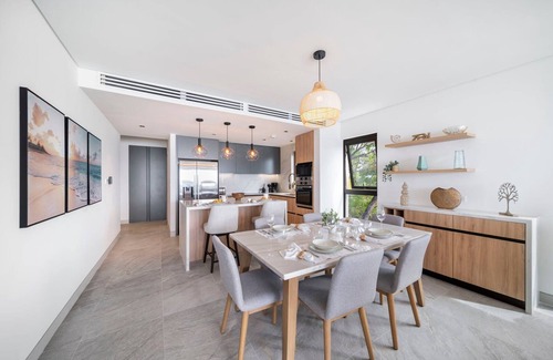 Brighton Apartment | Luxury Beachfront Condo - Allure 501