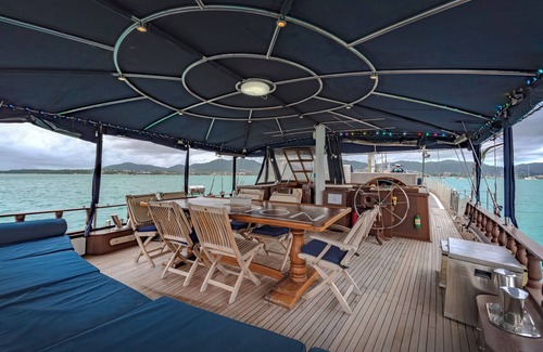 Rawai Boat Rental | Luxury Boat Floating Hotel!