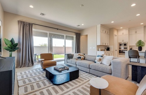 Enterprise Villa | Luxury bungalow, 4 bedrooms, 3.5 bathrooms, near By Ave 9242