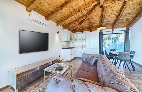 Susica House | Luxury Bungalow New Horizons III