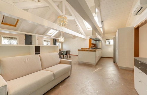 Burano Apartment | Luxury Burano Penthouse - Lagoon View