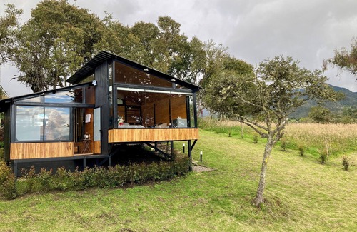 La Calera Cabin | Luxury cabin with Jacuzzi, La Calera, Cund. COL (Meraki Cabin)