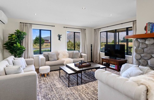 Windwhistle Ski Chalet | Luxury Chalet at Terrace Downs - Yuki's Chalet