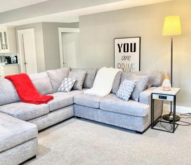 Chestermere Apartment | Luxury Chestermere Retreat