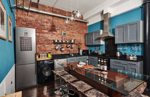 Manchester City Centre Apartment | Luxury City Apartment Northern Quarter Sleeps 10