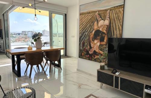 Ayios Dhometios Apartment | Luxury City Penthouse-Panoramic View-Near Unic