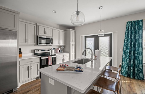 Callaway House | Luxury Coastal Inspired 4-Bedroom in Panama City