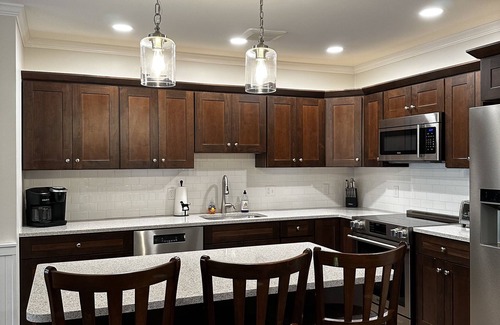 North Conway Condo | Luxury Condo at Cranmore Mountain in North Conway! Heated Pool & Hot Tub!