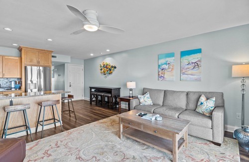 North Carolina Coast Condo | Luxury Condo- Contemporary Oceanfront-Complete Remodel Keyless Checkin-RR Host