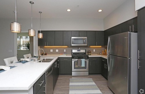 Menlo Park Apartment | Luxury Condos at Anton Menlo w Pool & Amenities