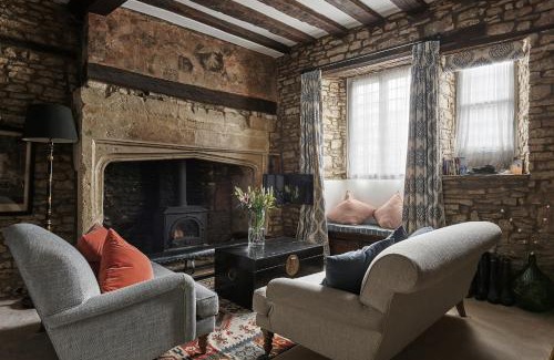 Castle Combe House | Luxury Cotswolds Cottage optional Hot Tub, Castle Combe