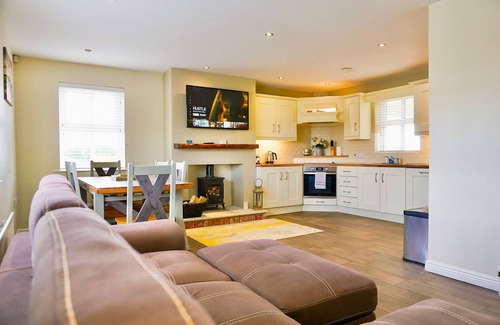 Newry House | Luxury Cottage with panoramic countryside views.