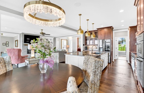 Buechel House | Luxury Derby Rental with Hot Tub! Sleeps 8