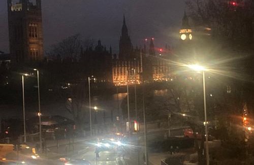 Prince's Apartment | Luxury Designer Apartment River view of Parliament Westminster Big Ben.
