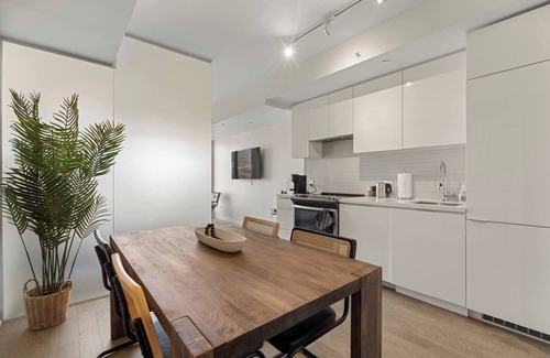 Financial District Condo | Luxury Designer Studio | Prime Location