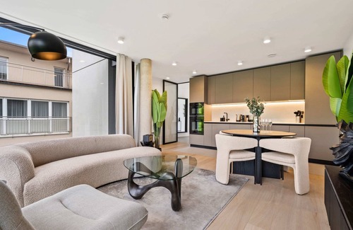 Ville Haute Apartment | Luxury Downtown Apartment with Modern Amenities