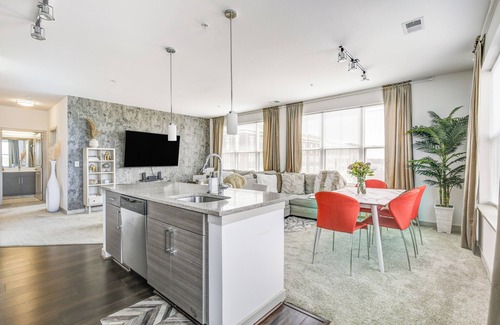 Gaithersburg Apartment | Luxury Downtown Crown Apartment minutes from DC
