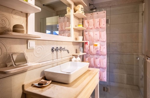 Hacımemis Villa | Luxury Duplex Villa w Pool and Garden in Alacati