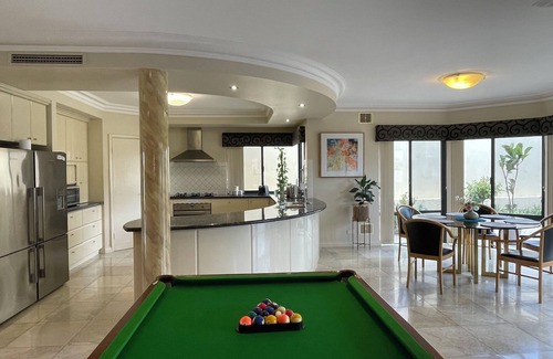 Mirrabooka House | Luxury Escape: Perth, Airport, Swan Valley & Beach