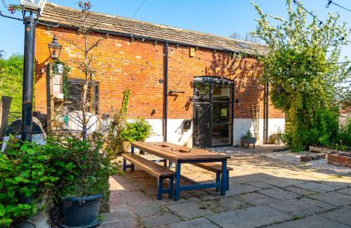 Leeds House | Luxury Escape with Cinema, Pool Table & Darts