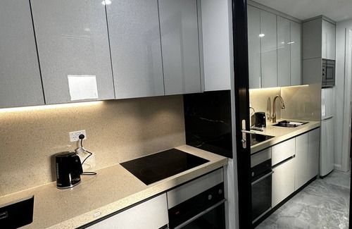 Holt Apartment | Luxury Executive Ensuite in ACT