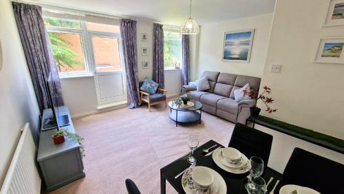 Oadby Apartment | Luxury Family Apartment - Close to University of Leicester