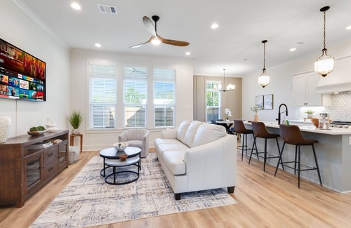 Youngsville House | Luxury, family friendly, backyard, private parking, Youngsville!