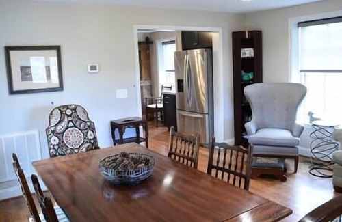 New River House | Luxury Farmhouse w/5 Star Amenities near VT and RU
