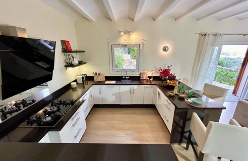 Manacor Villa | Luxury finca with views, pool, jacuzzi, dream garden, sauna, AC and Starlink