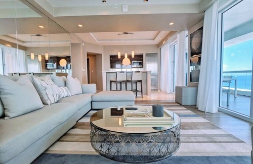 Barrier Island Condo | Luxury Fort Lauderdale Beach Resort