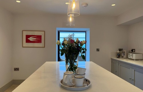 Seahouses House | Luxury Holiday Cottage Sleeps 8, near the beach between Bamburgh and Seahouses
