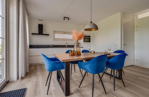 Ossenisse House | Luxury holiday home with hot tub, in Zeeland
