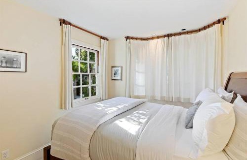 College Terrace House | Luxury Home Next to Stanford University