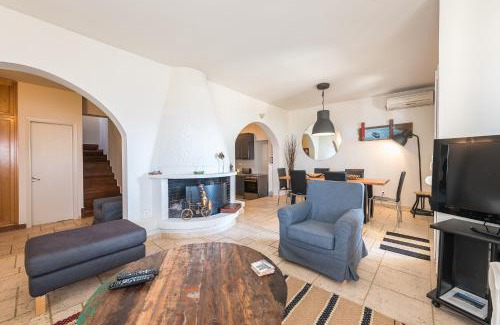 Voula House | Luxury Home with Jacuzzi and Spectacular Sea Views for 8 Guests