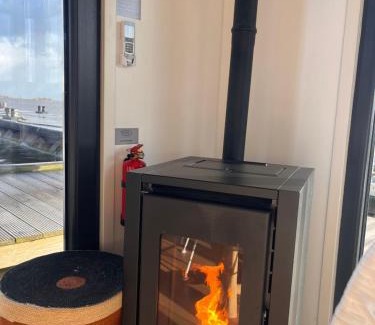 Monnickendam Boat Rental | Luxury Houseboat Liberdade with sauna and dinghy
