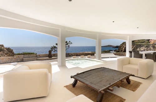 Ibiza Island Villa | ⭐ LUXURY HUGE SEAFRONT + PRIVATE NIGHTCLUB IN IBIZA