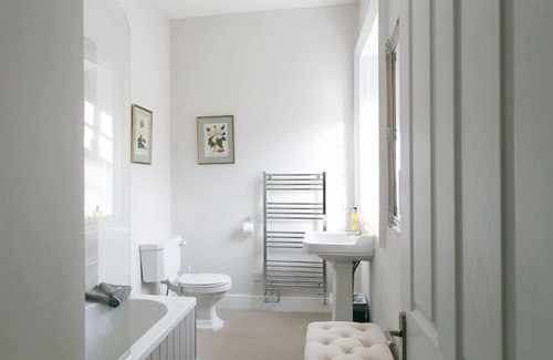 Hexham House | Luxury King bedroom with ensuite bathroom in a wing of a private Country House