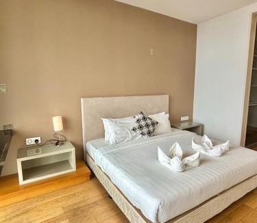 Golden Triangle Apartment | Luxury klcc Platinum Suites By Classy Stay