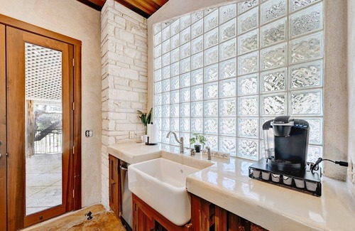 Circle J Ranch Lakeside House | Luxury Lakefront Escape on Lake Travis