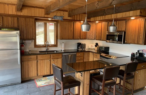 Wallenpaupauk Lake Estates Ski Chalet | Luxury Lakefront Pocono Retreat, Lake Ariel near Lake Wallenpaupack