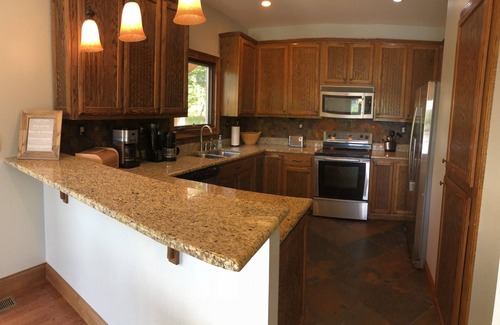 Lindseyville House | Luxury Lakehouse in Mammoth Cave with amazing sunset view and relaxing fire-pit.