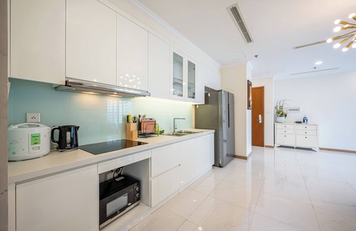 Hang Xanh Apartment | Luxury Landmark 81 Urban Riverside