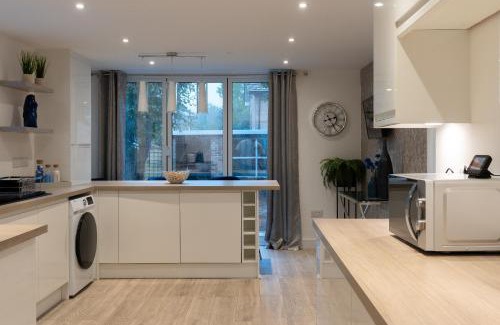 Redhill Apartment | Luxury Living Away From Home